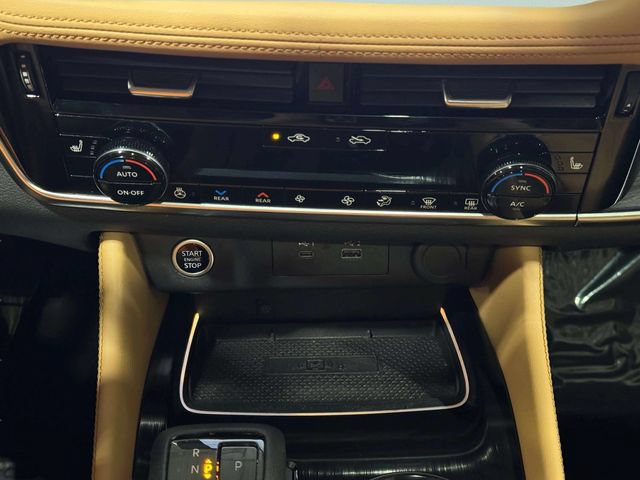 Used 2023 Nissan Rogue Platinum w/ Platinum Premium Package AWD/4WD image 19