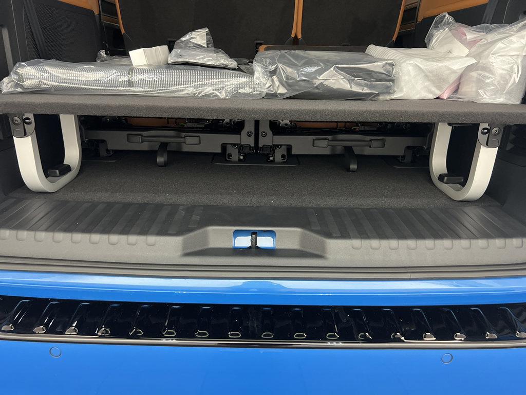 New 2025 Volkswagen ID. Buzz Pro S Plus image 46