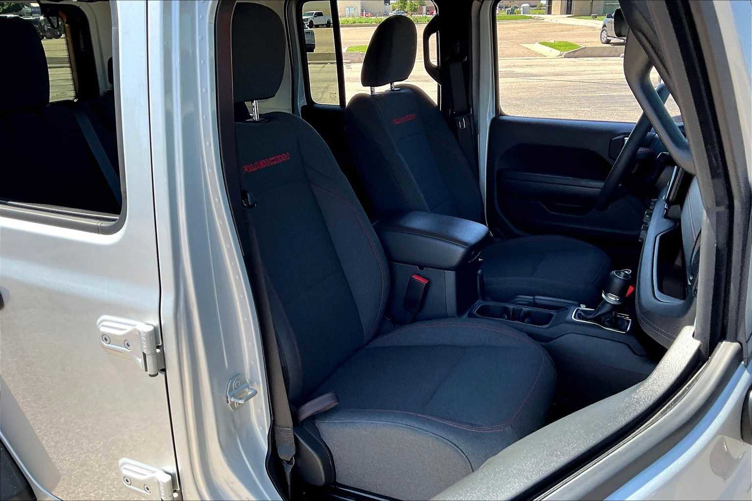 Used 2024 Jeep Wrangler Unlimited Rubicon image 16