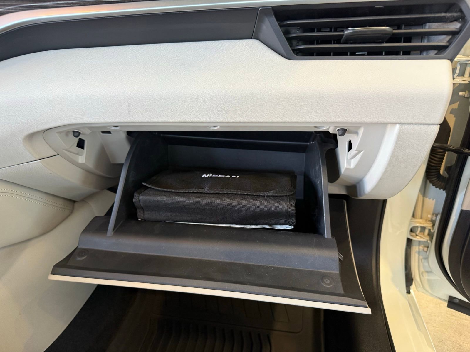 Used 2019 Nissan Altima 2.5 Platinum image 30