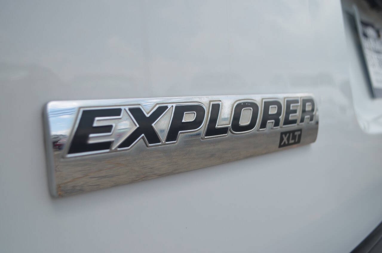 Used 2010 Ford Explorer XLT image 7