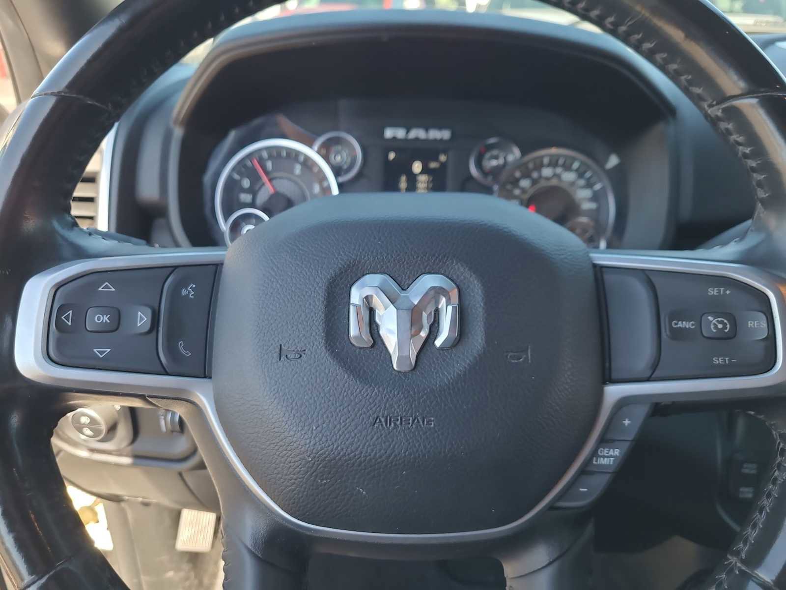 Used 2024 RAM 3500 Big Horn image 23