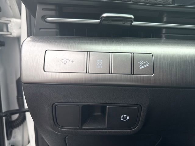 Used 2024 Hyundai Kona SEL AWD/4WD image 14