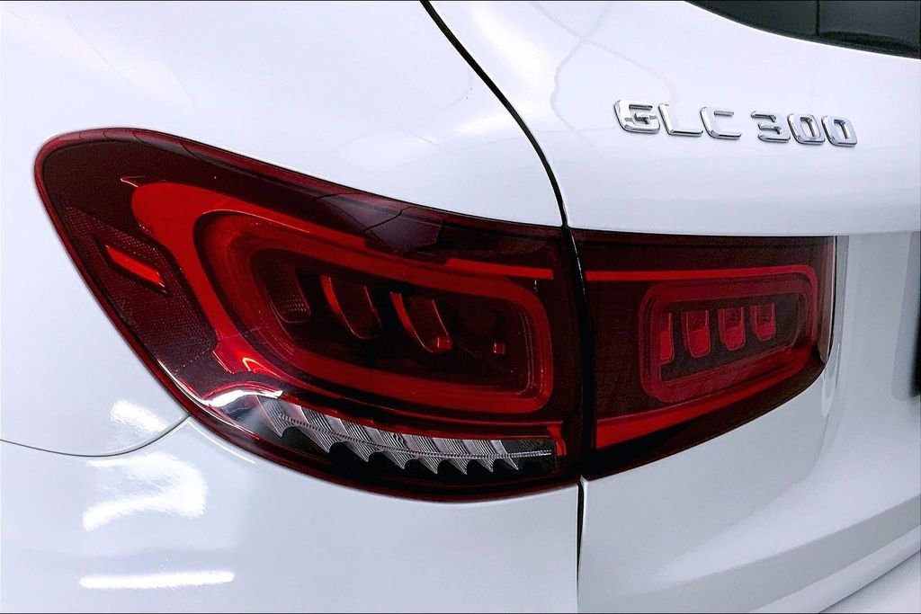 Used 2021 Mercedes-Benz GLC 300 4MATIC image 28