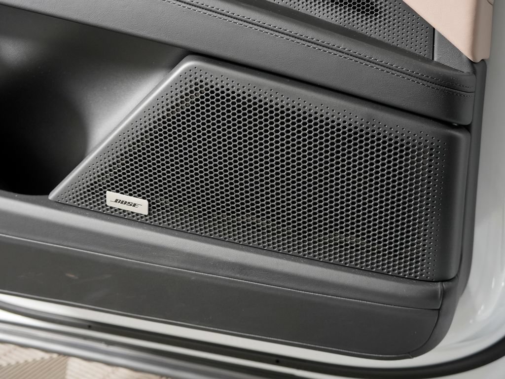 New 2026 Porsche Cayenne Electric AWD/4WD image 18