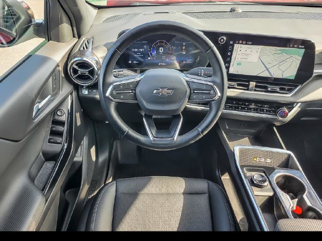 Used 2026 Chevrolet Equinox LT w/ Convenience Package II FWD image 14