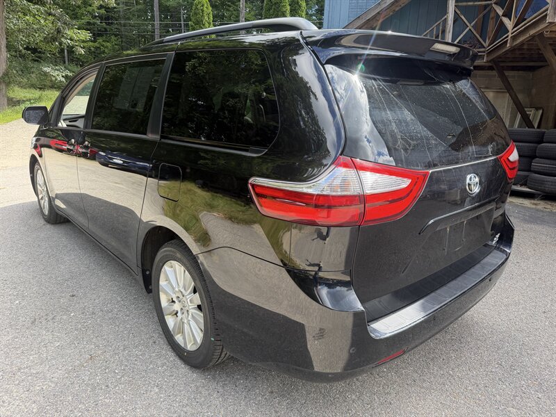 Used 2015 Toyota Sienna XLE w/ XLE Navigation Package AWD/4WD image 58