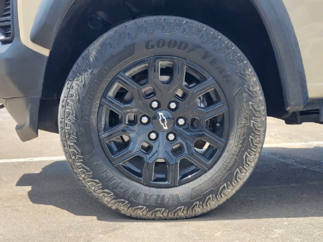 Used 2023 Chevrolet Colorado Trail Boss w/ Advanced Trailering Package AWD/4WD image 10