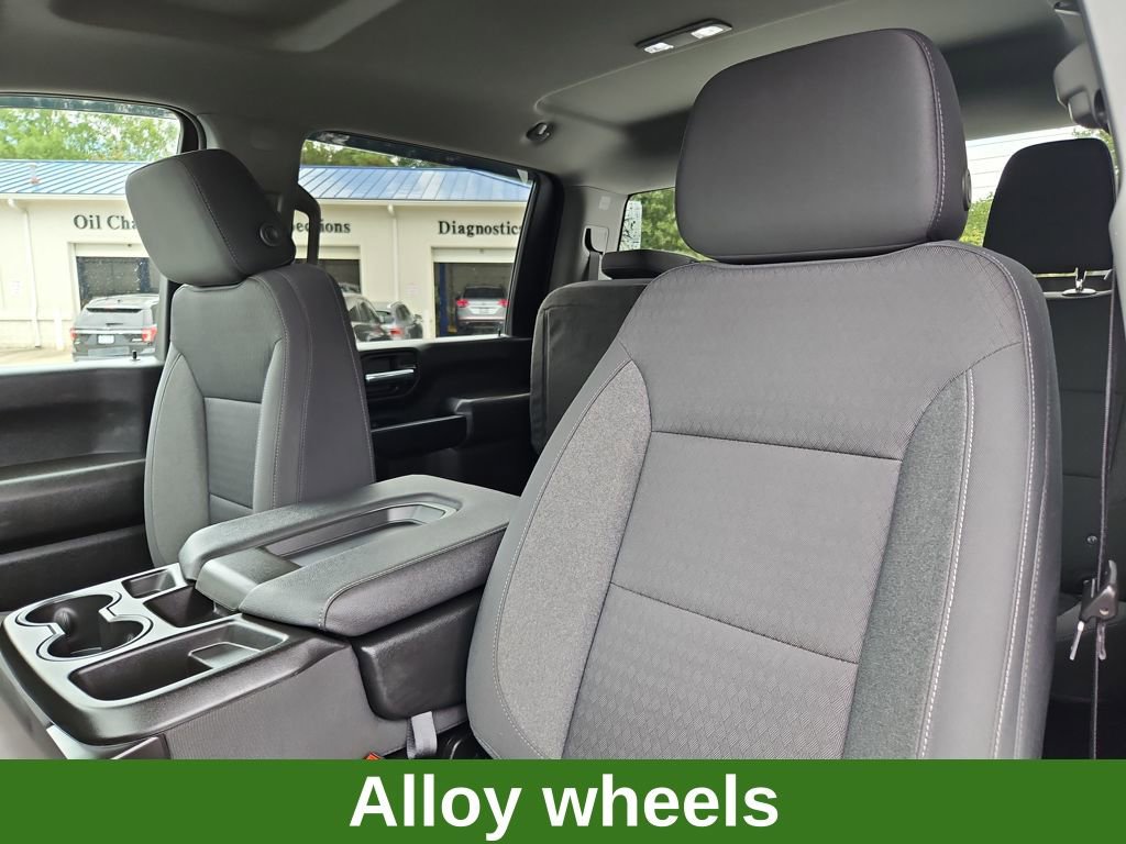 Used 2024 Chevrolet Silverado 2500 Custom w/ Custom Value Package image 21