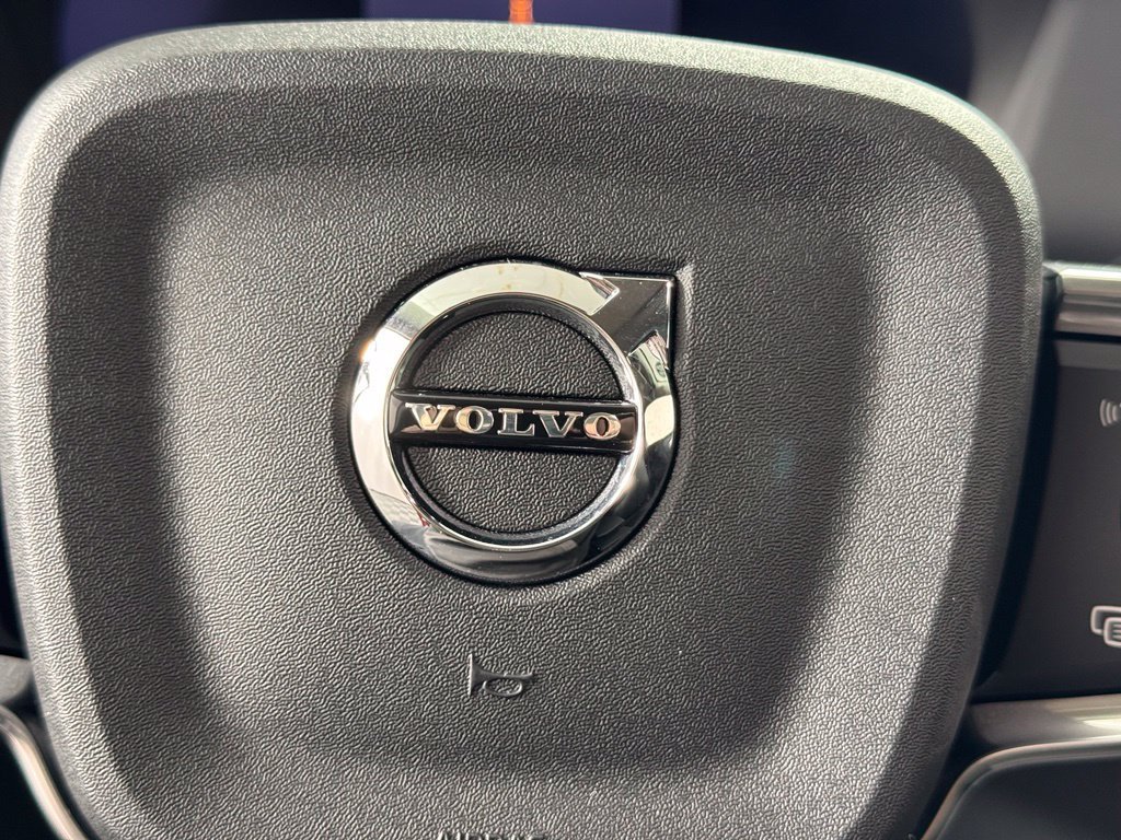 Certified 2024 Volvo XC40 B5 Plus w/ Protection Package Premier AWD/4WD image 32