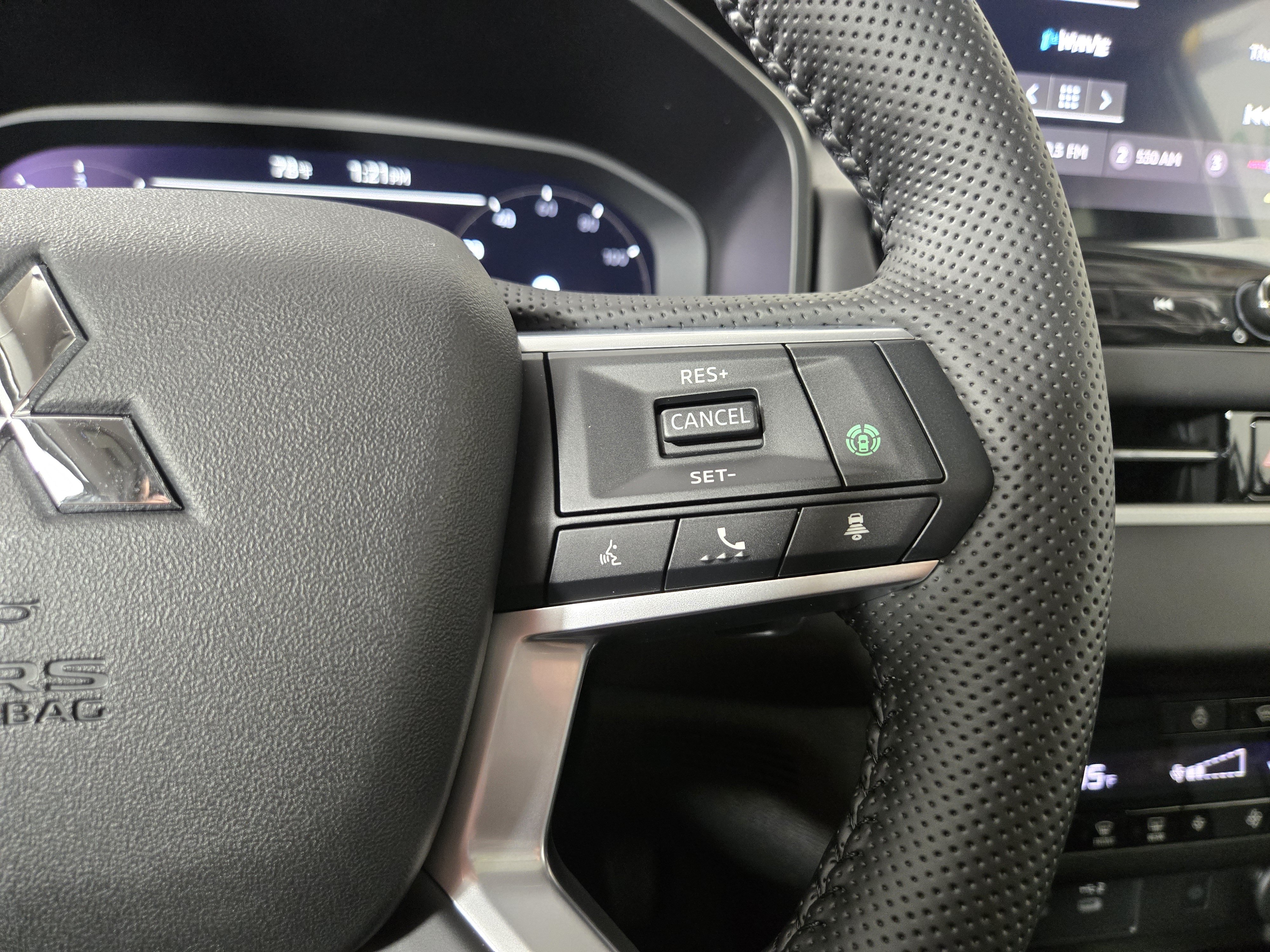 New 2026 Mitsubishi Outlander SE AWD/4WD image 16