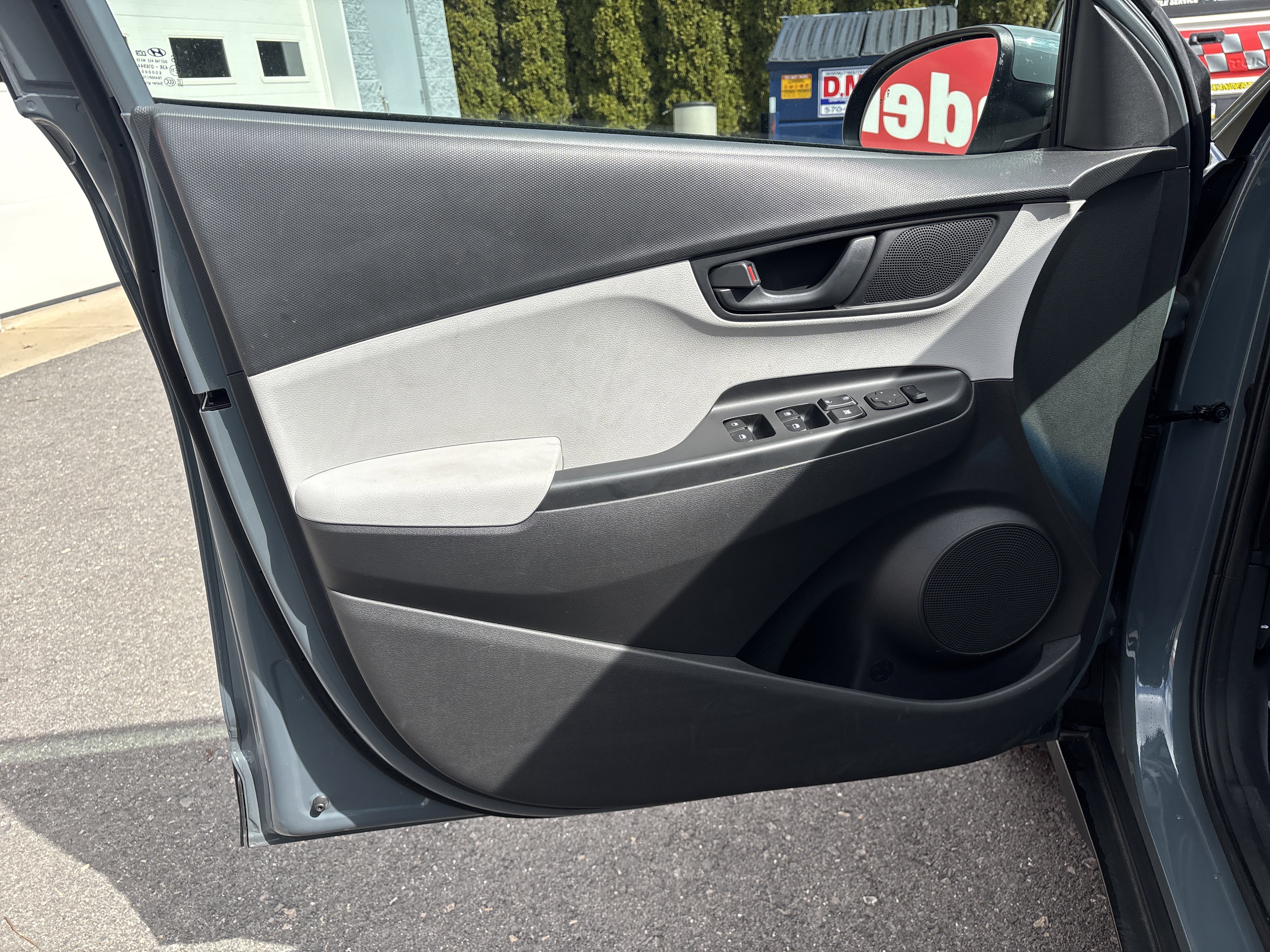 Used 2022 Hyundai Kona SEL image 16