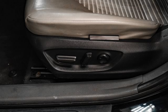 Used 2022 Toyota Camry SE FWD image 26