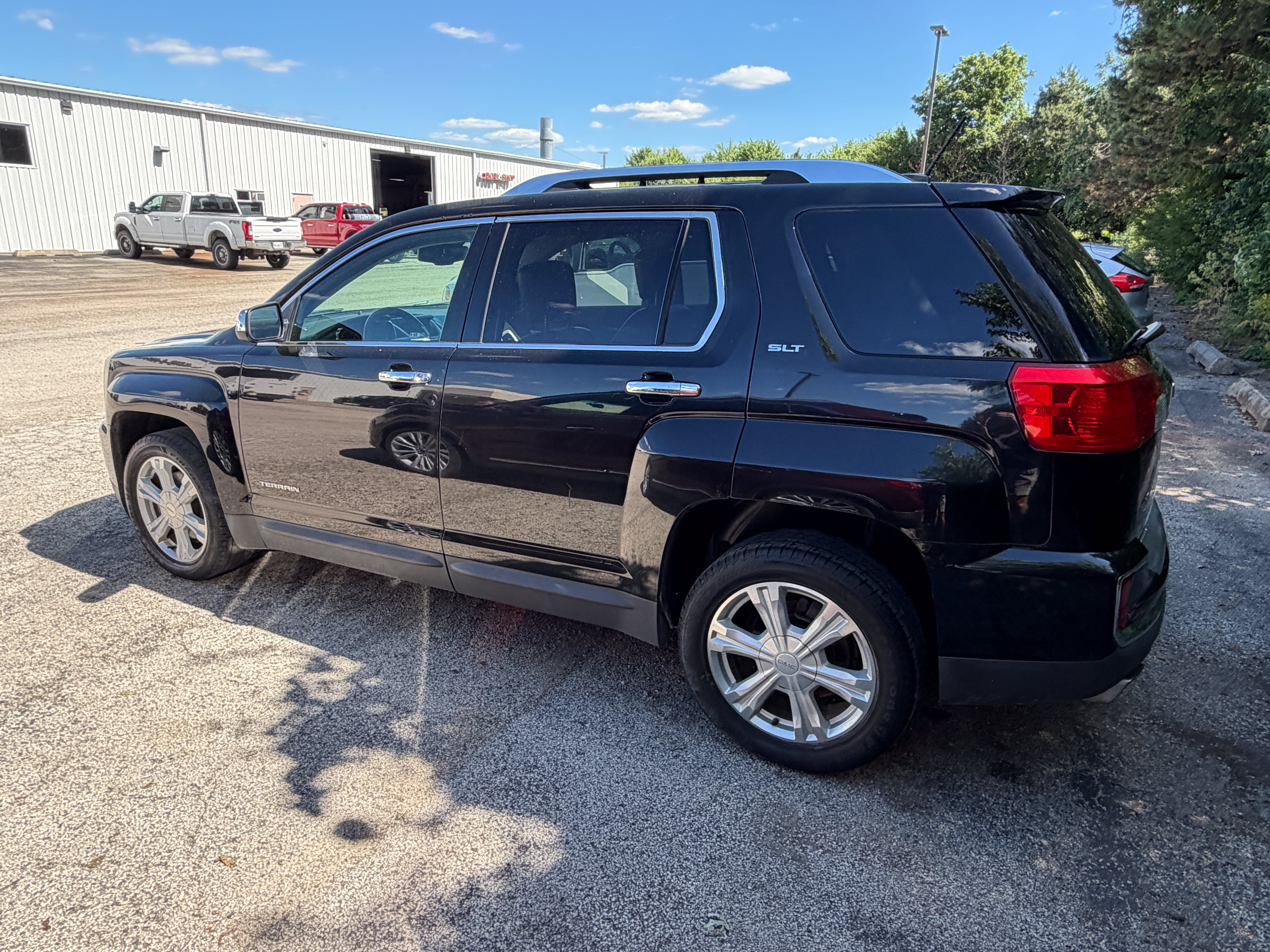 Used 2017 GMC Terrain SLT w/ Open Road Package AWD/4WD image 8