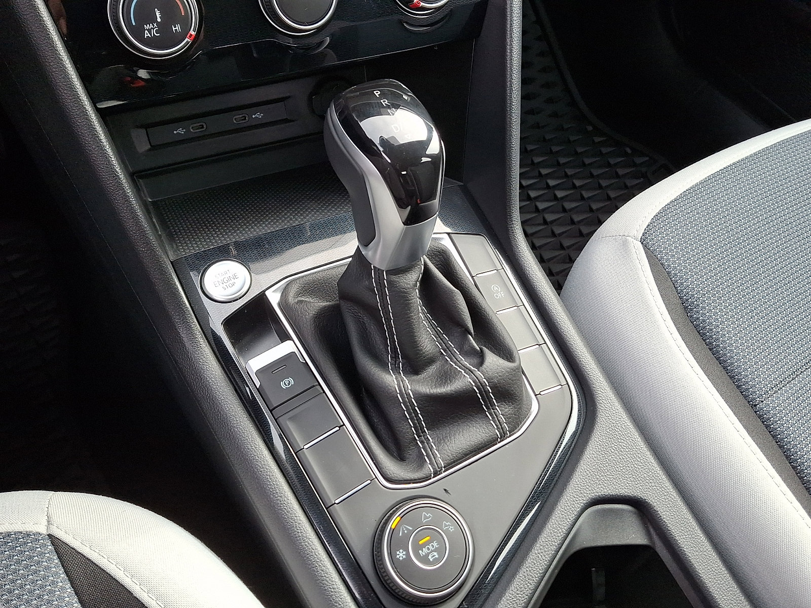 Certified 2025 Volkswagen Taos S image 18