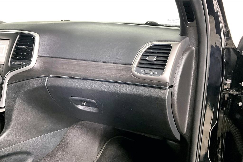 Used 2018 Jeep Grand Cherokee Limited image 14