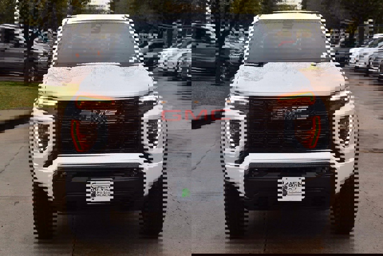 Used 2024 GMC Canyon Elevation w/ Convenience Package image 3