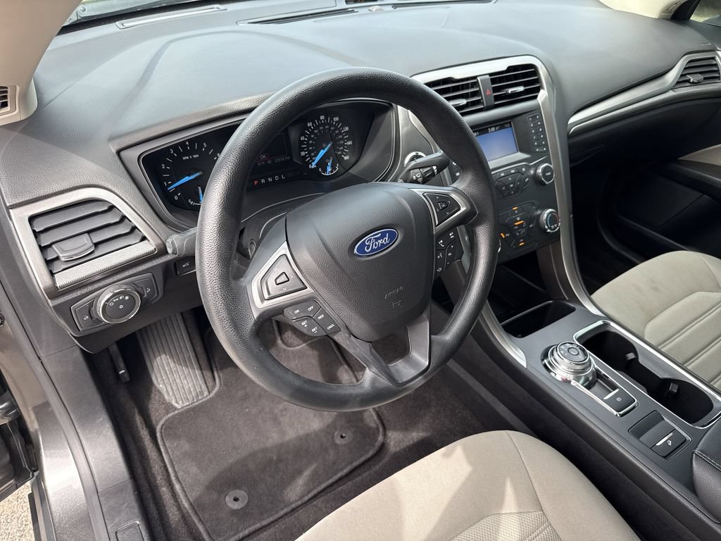 Used 2020 Ford Fusion S FWD image 13