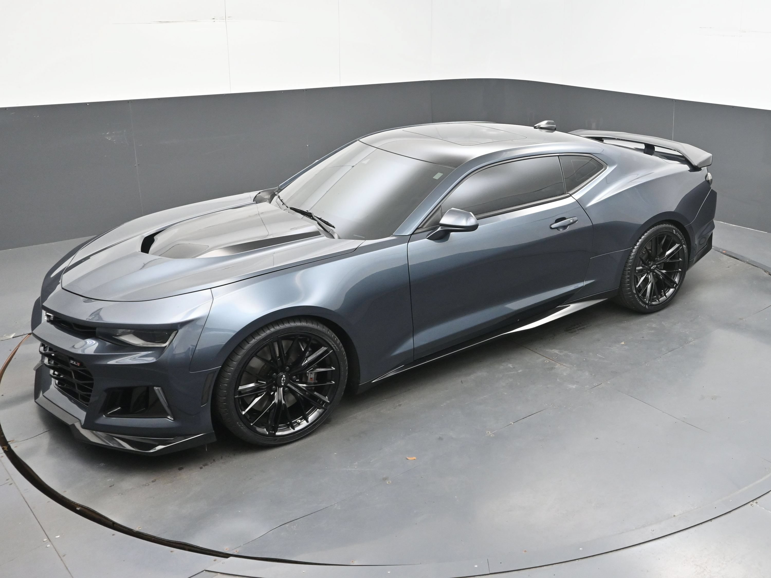 Used 2021 Chevrolet Camaro ZL1 w/ LPO, ZL1 Protection Package RWD image 40