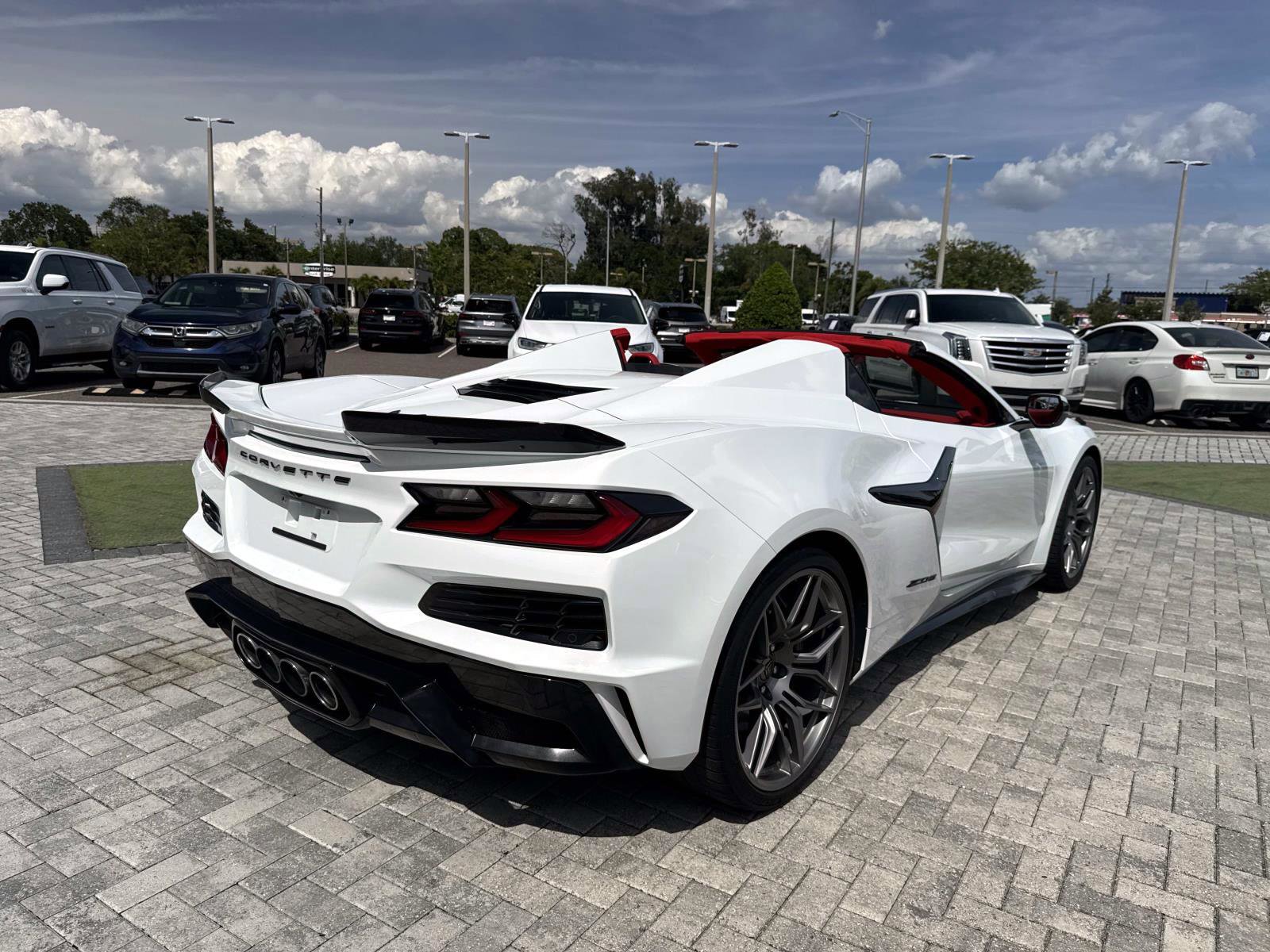 Used 2024 Chevrolet Corvette Z06 RWD image 5