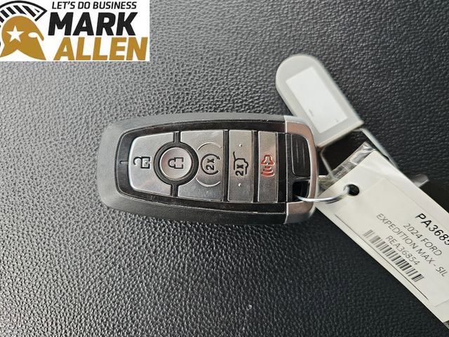 Used 2024 Ford Expedition Max XLT AWD/4WD image 35