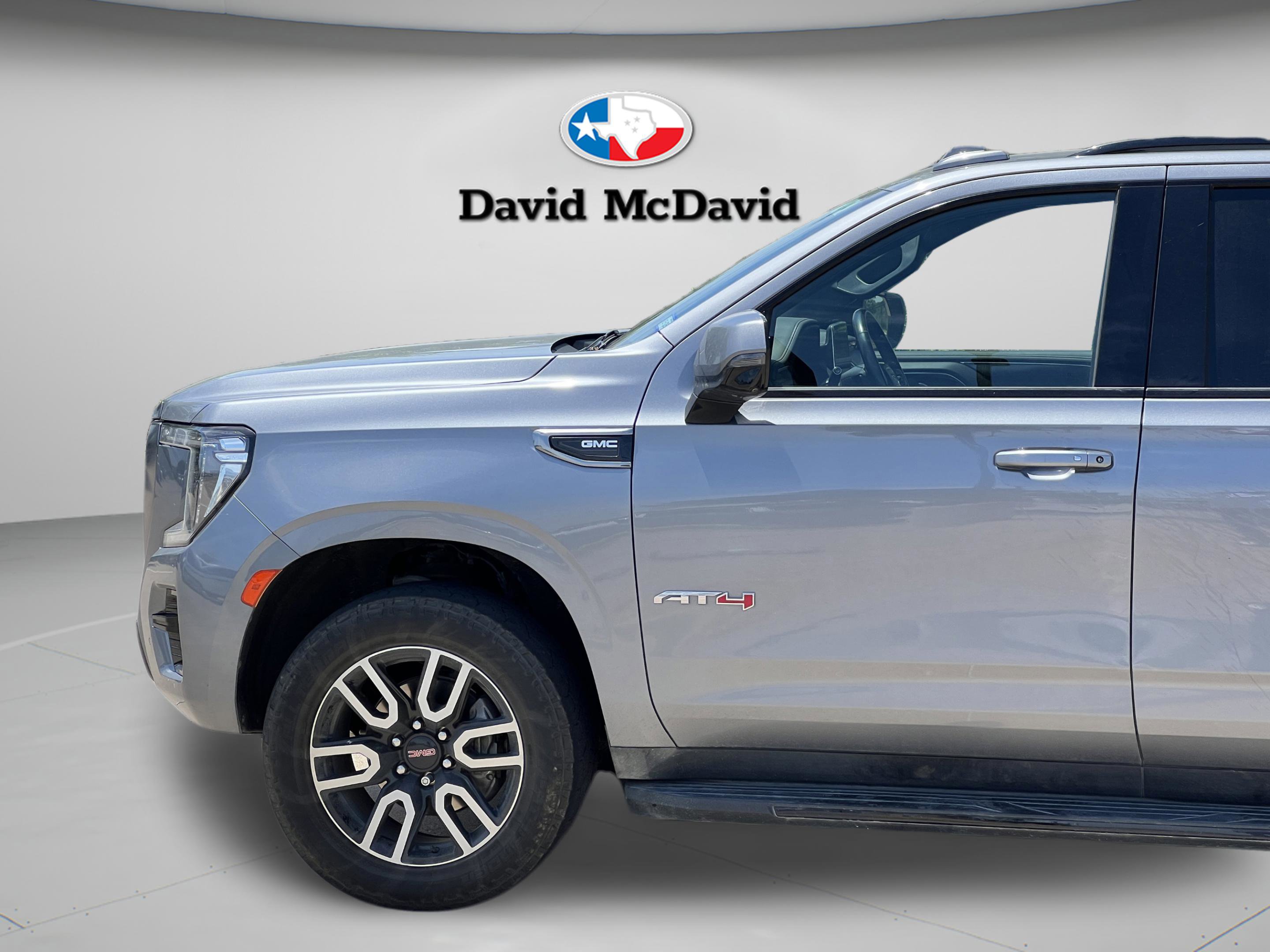Used 2022 GMC Yukon XL AT4 w/ Technology Package AWD/4WD image 24
