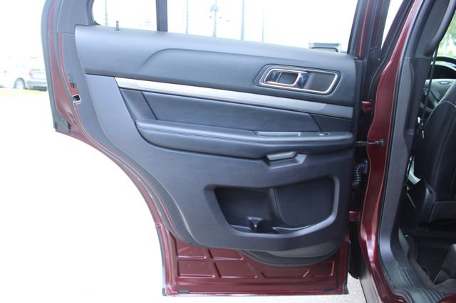 Used 2019 Ford Explorer XLT w/ Equipment Group 202A FWD image 29