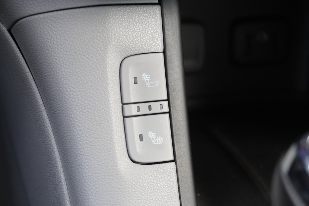 Used 2017 GMC Acadia SLT image 27