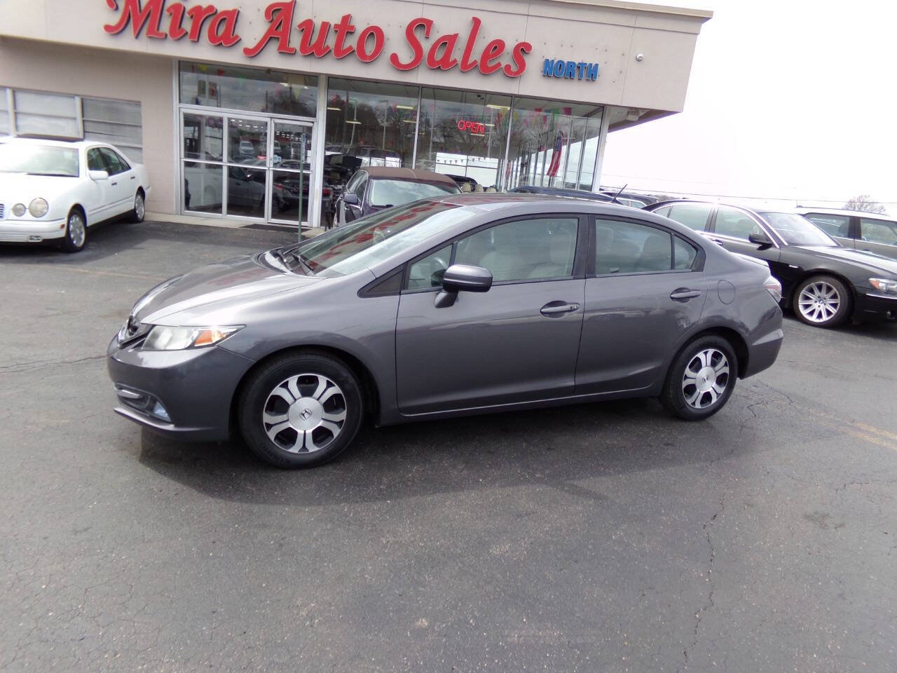 Used 2015 Honda Civic Hybrid Sedan image 1