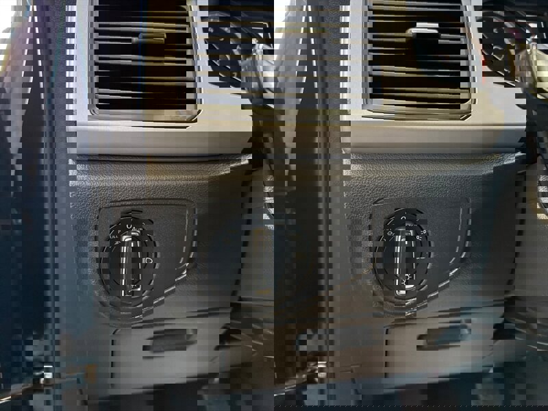 Used 2021 Volkswagen Atlas SE image 33