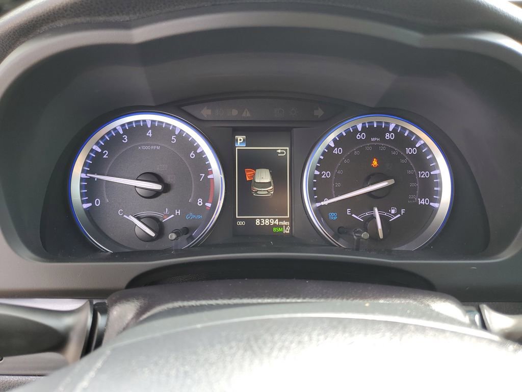 Used 2019 Toyota Highlander SE w/ Nightshade Edition image 28