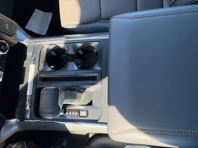 New 2025 Ford F150 Lariat w/ Equipment Group 502A High image 24