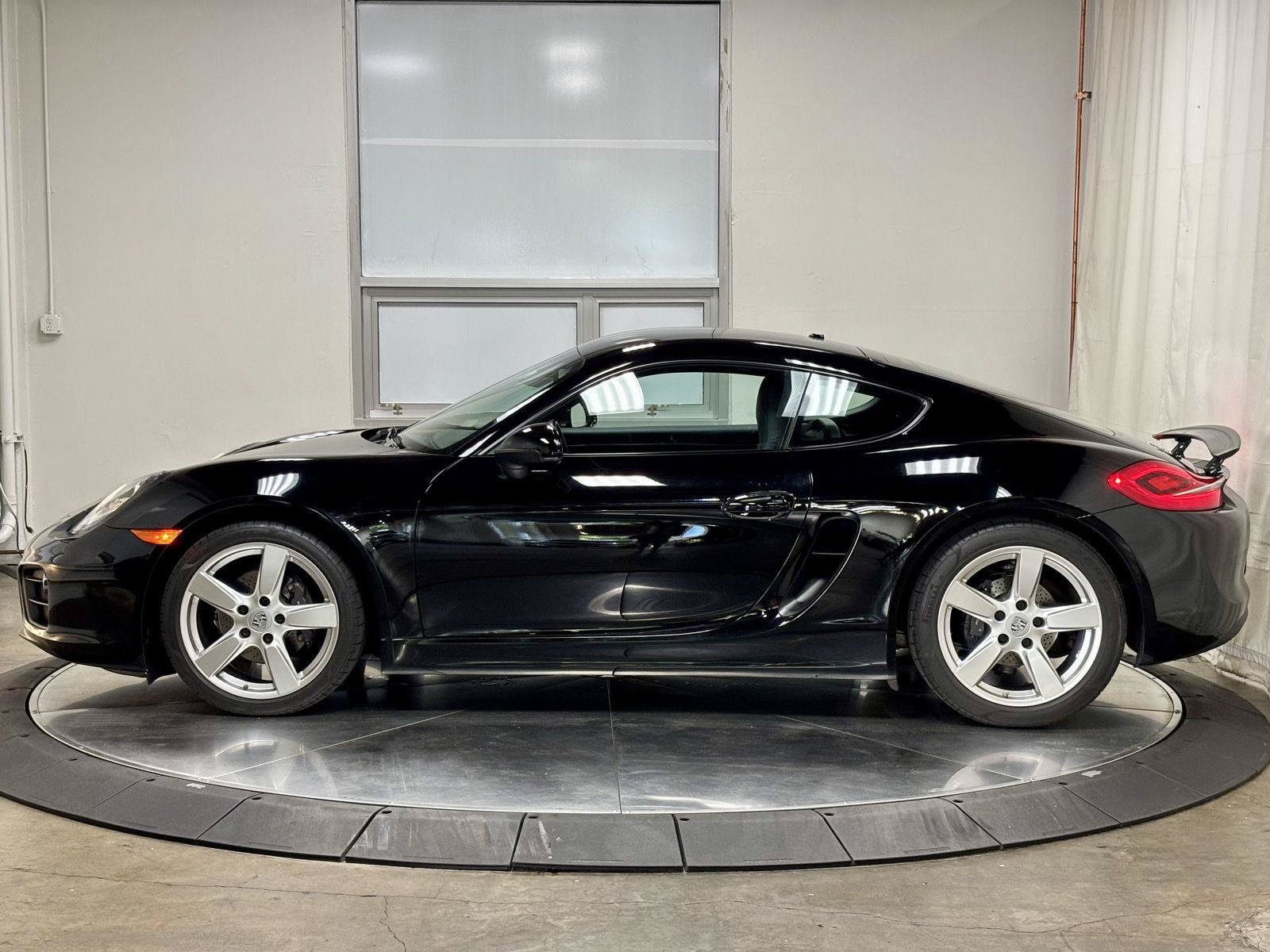 Used 2015 Porsche Cayman RWD image 6