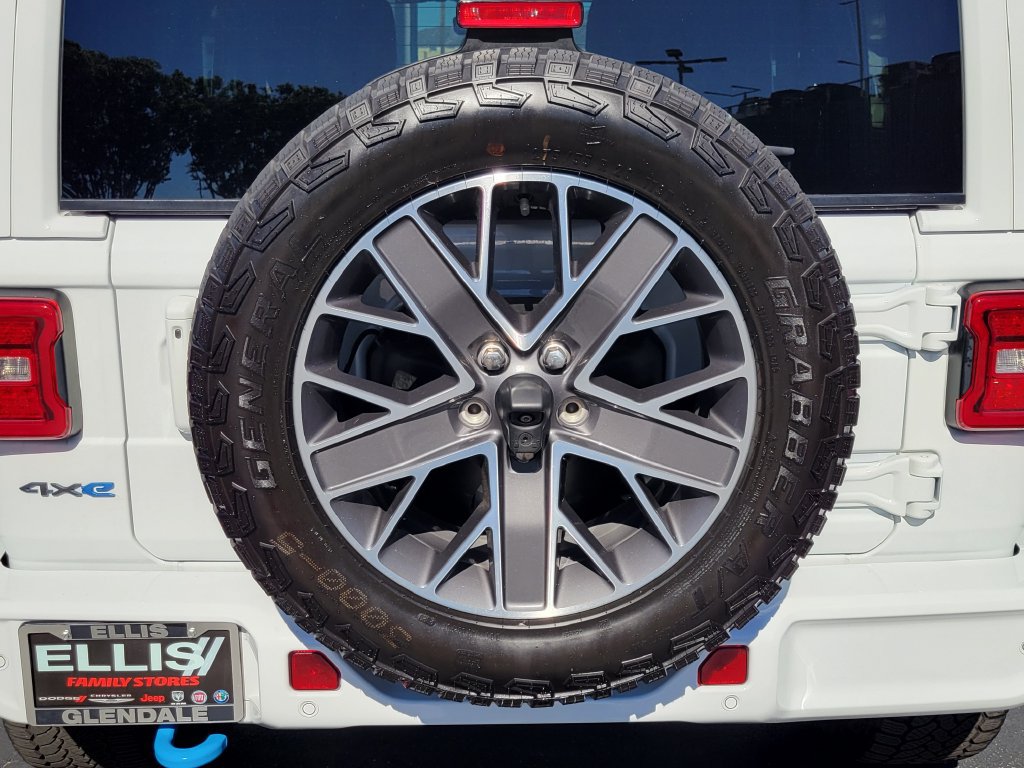 Used 2024 Jeep Wrangler High Altitude AWD/4WD image 25