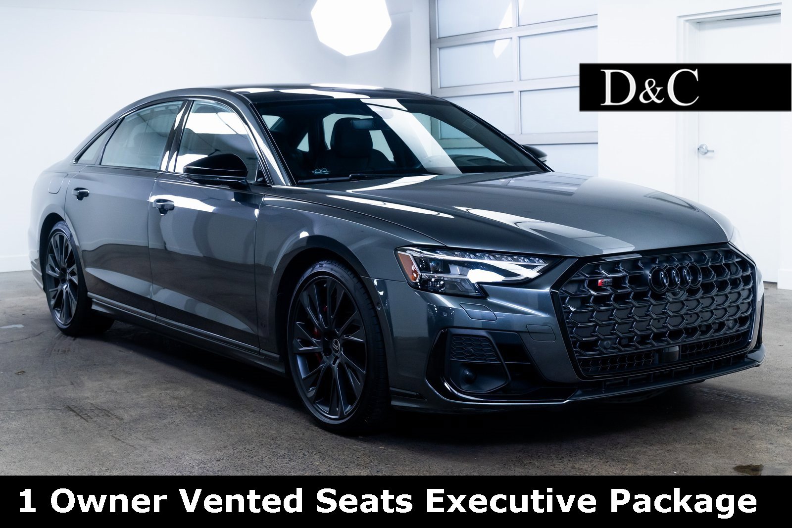 Used 2025 Audi S8 image 1