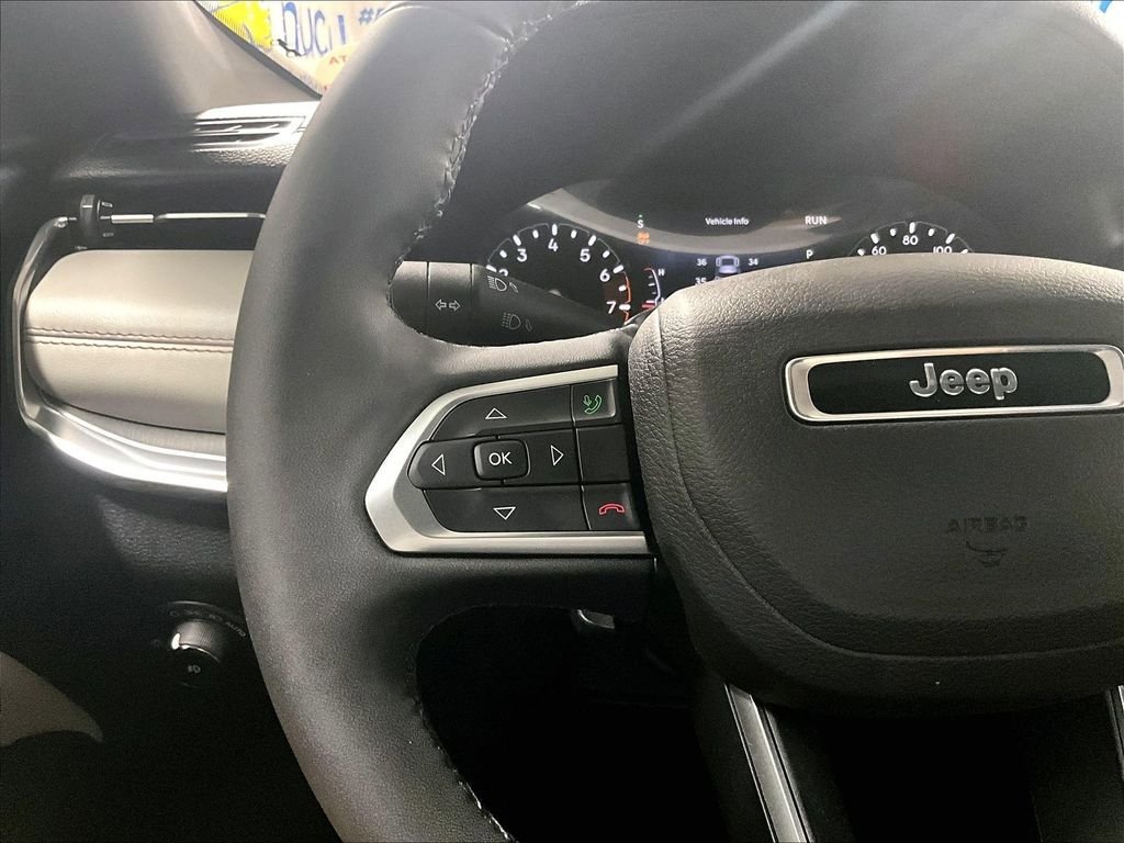 Used 2024 Jeep Compass Limited w/ Sun and Sound Group AWD/4WD image 23
