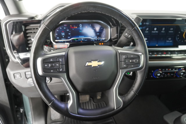Used 2025 Chevrolet Silverado 1500 LT AWD/4WD image 23