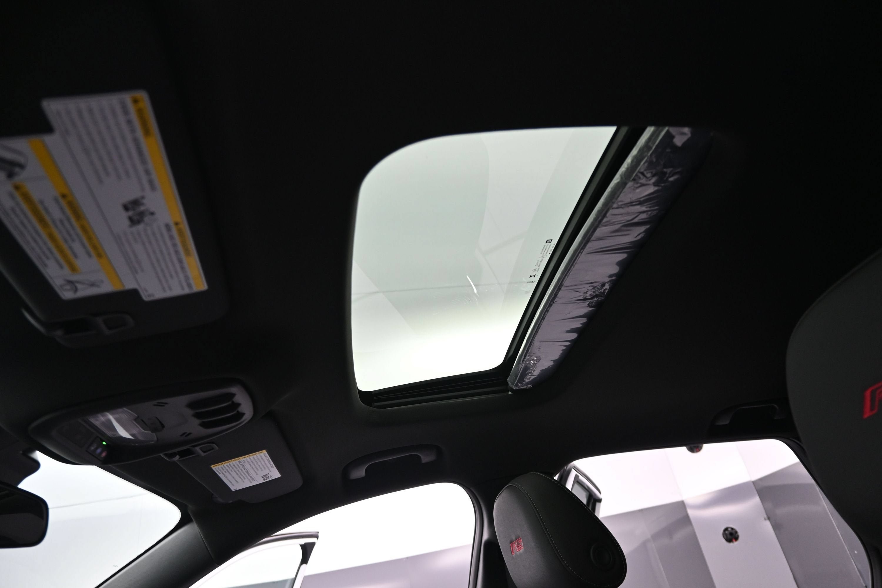 New 2026 Chevrolet Trax RS w/ Sunroof Package FWD image 33