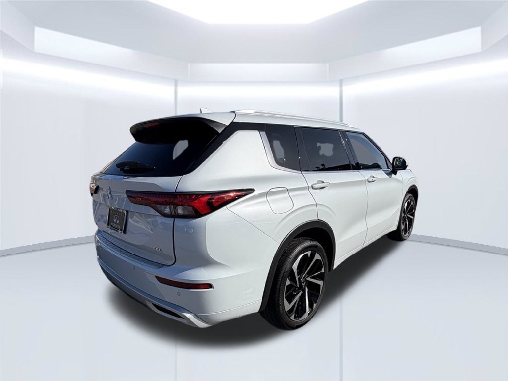 Used 2024 Mitsubishi Outlander SEL FWD image 7