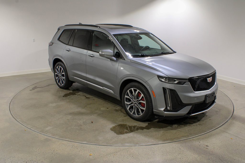 Used 2024 Cadillac XT6 Sport image 7