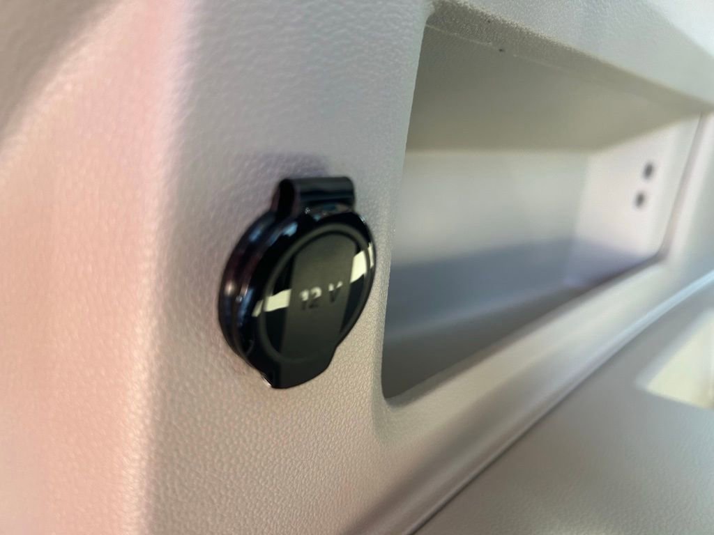 Used 2025 Volkswagen Atlas SE w/ Panoramic Sunroof Package image 39