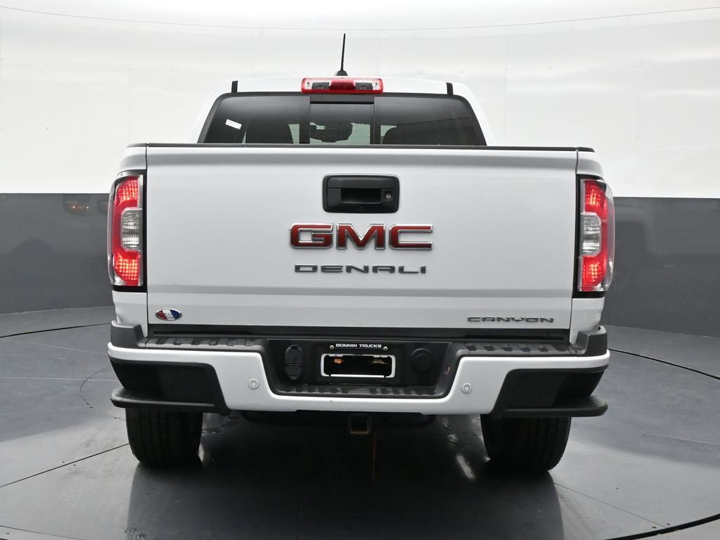 Used 2022 GMC Canyon Denali image 4