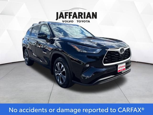 Certified 2021 Toyota Highlander XLE