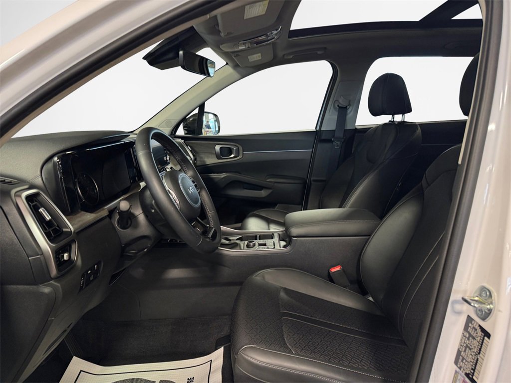 Certified 2023 Kia Sorento X-Line EX image 12