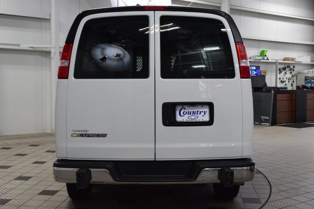 Used 2024 Chevrolet Express 2500 Work Van w/ Driver Convenience Package image 4