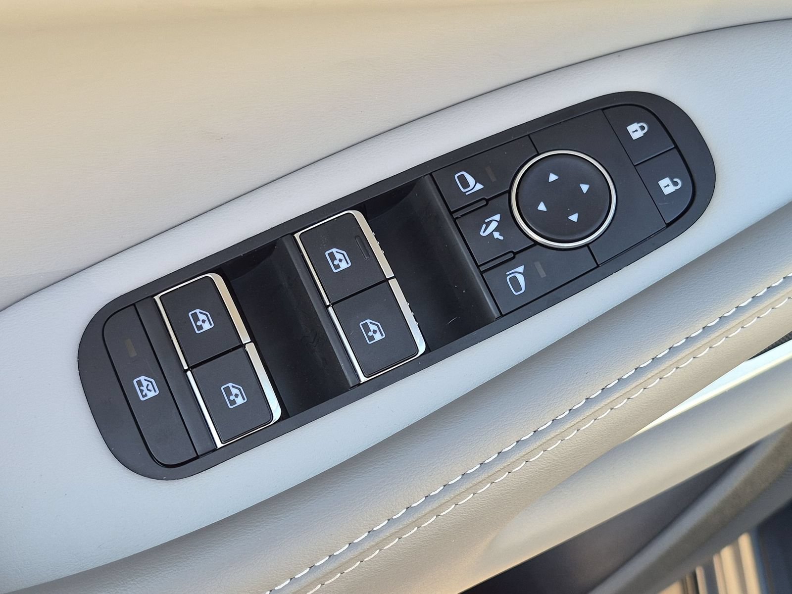 Used 2026 INFINITI QX60 Luxe AWD/4WD image 13