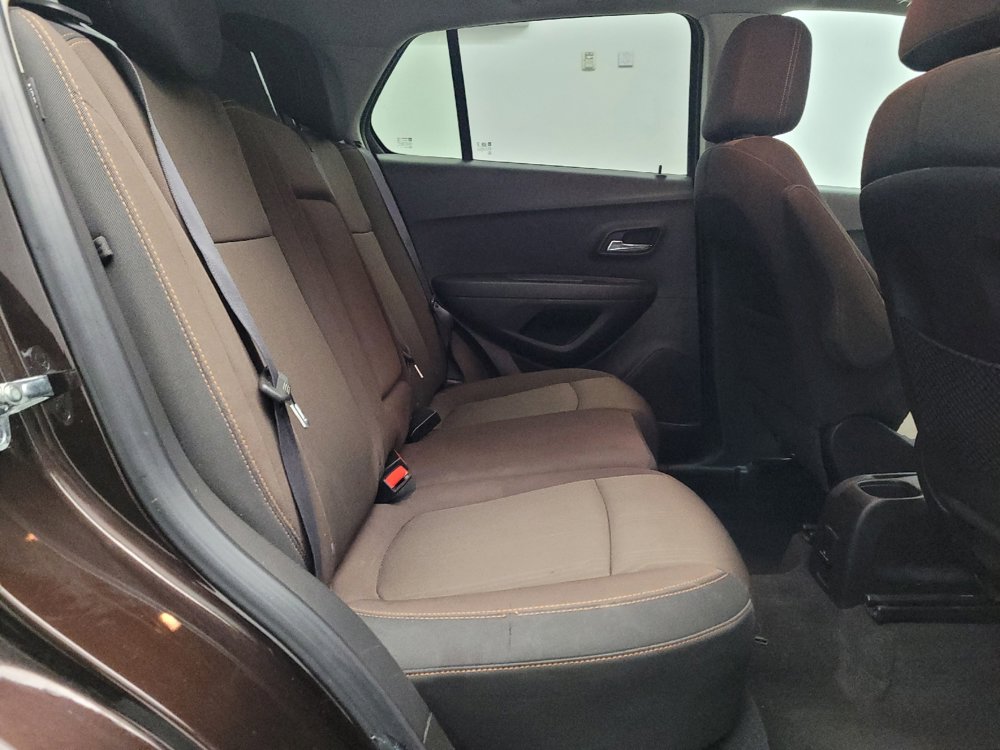 Used 2015 Chevrolet Trax LT w/ LT Sun and Sound Package image 19