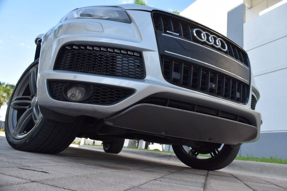 Used 2015 Audi Q7 TDI Prestige w/ Prestige Package AWD/4WD image 13