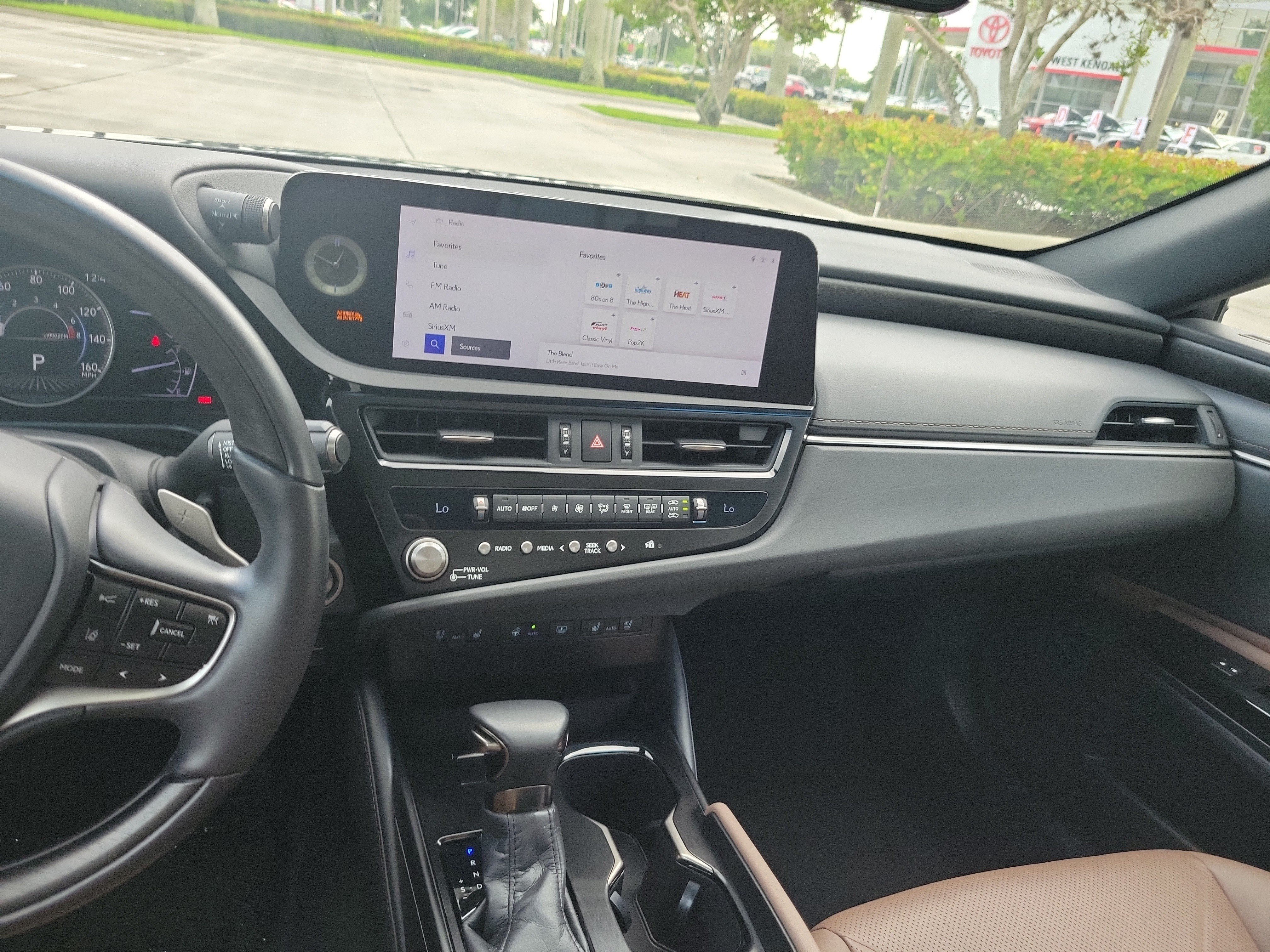 Used 2025 Lexus ES 250 w/ Luxury Package AWD/4WD image 20