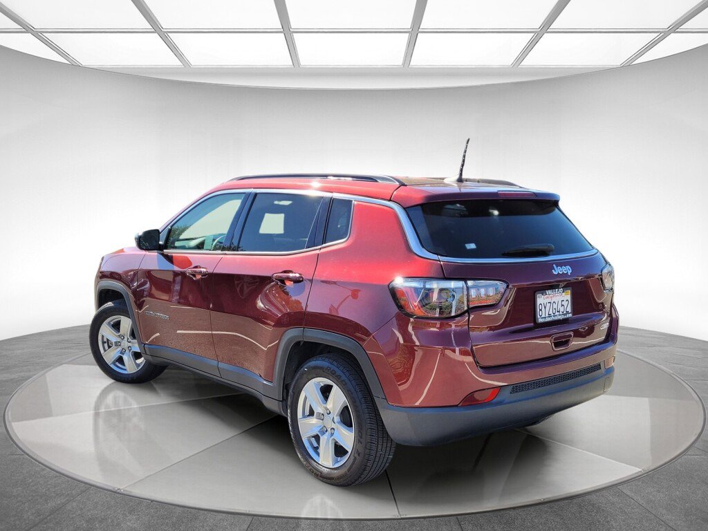 Used 2022 Jeep Compass Latitude image 5
